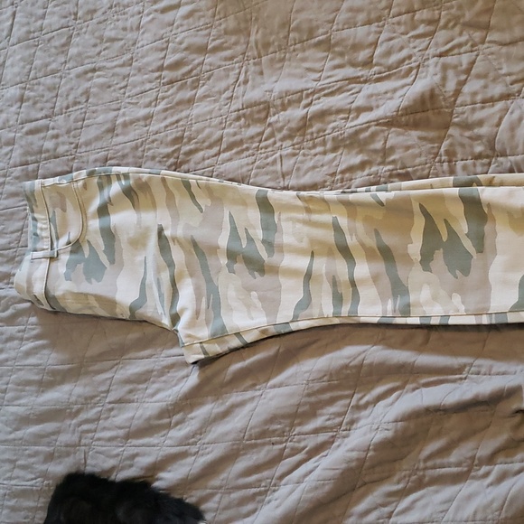 Pants - Picture 2 of 4